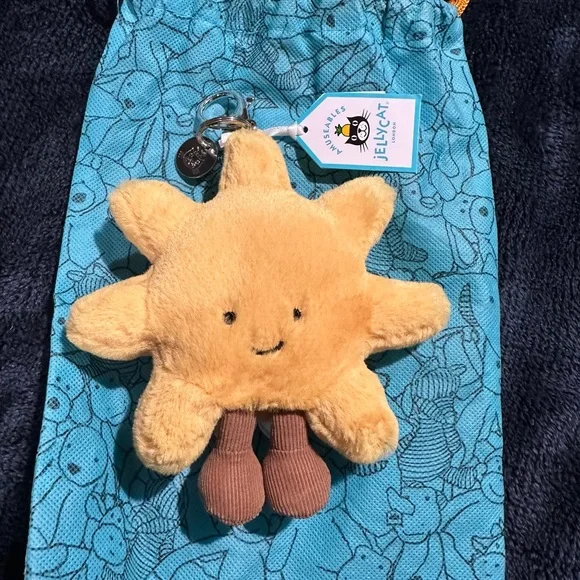 Jellycat Amuseables Sun Bag Charm - Picture 3 of 15